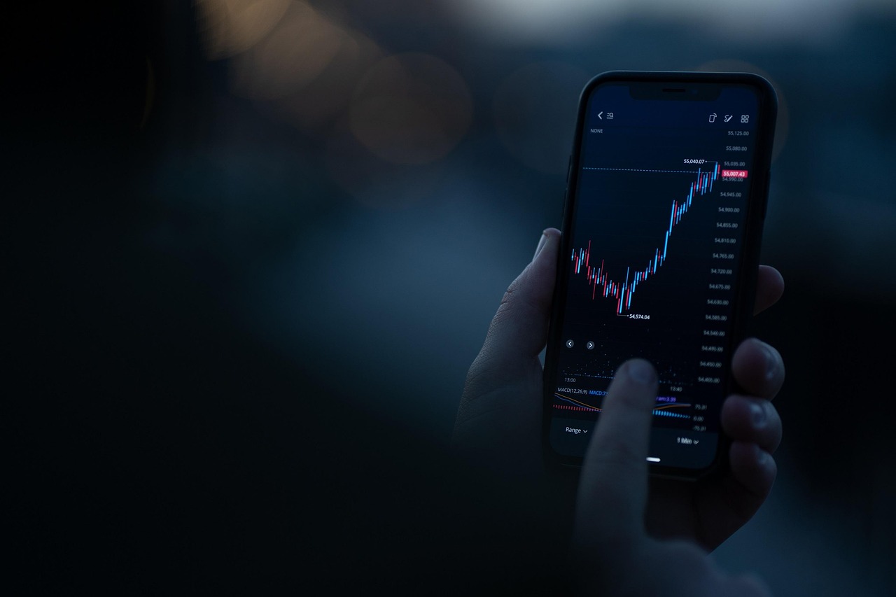 How to Track Cryptocurrency Prices: A Practical Guide